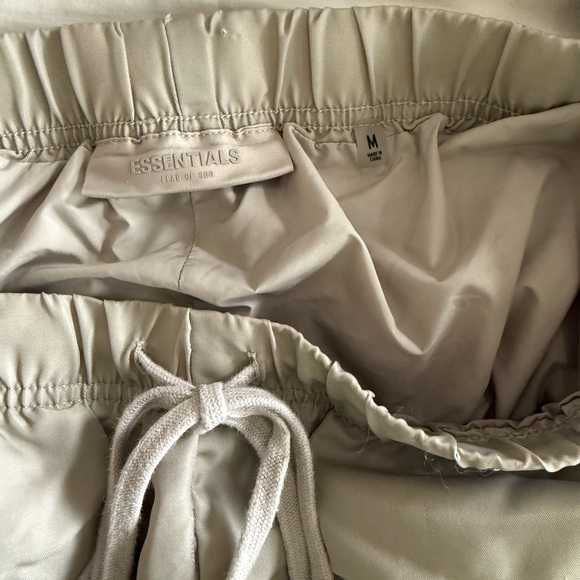 Fear of God Essentials Nylon Neutral Men's Drawsting Pants Sz M - Taupe/Beige - Picture 4 of 7